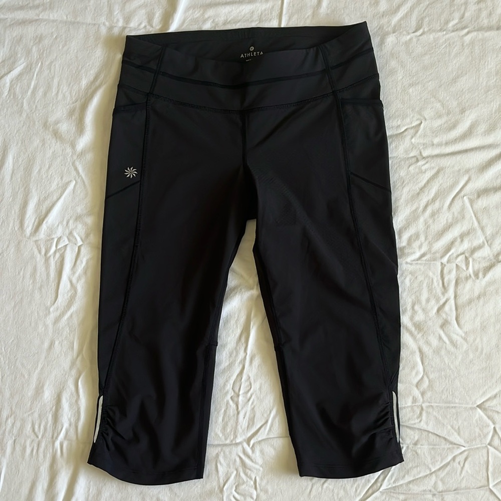 Women’s Athleta Capri Pants, Black, size medium